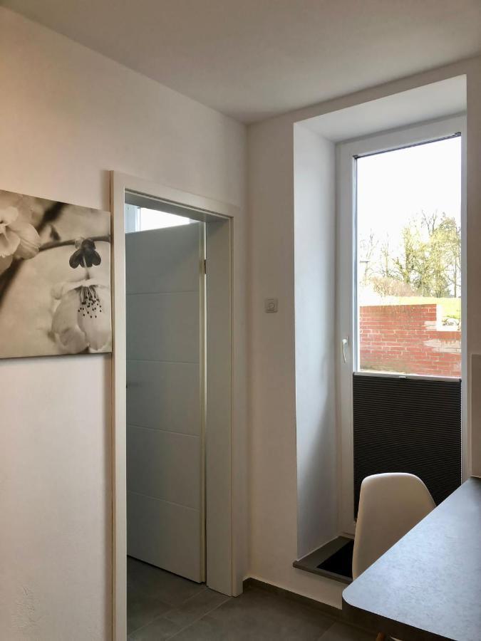 Erdgeschoss-Appartement Mit Seeterasse Ahrensbok Esterno foto