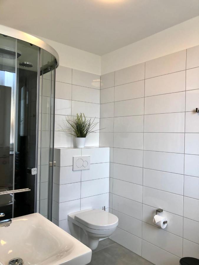 Erdgeschoss-Appartement Mit Seeterasse Ahrensbok Esterno foto