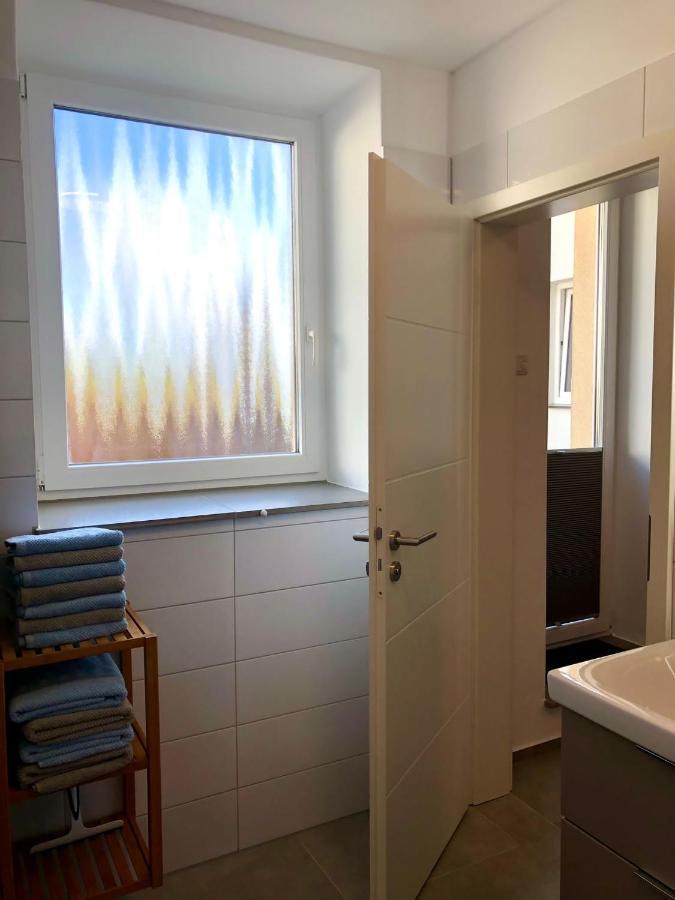 Erdgeschoss-Appartement Mit Seeterasse Ahrensbok Esterno foto
