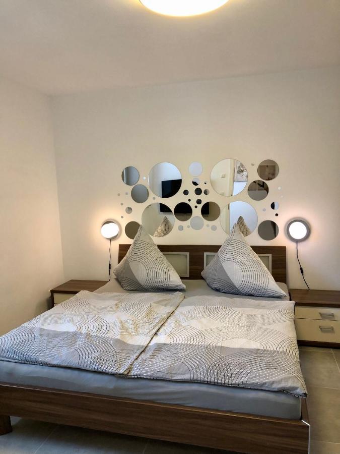 Erdgeschoss-Appartement Mit Seeterasse Ahrensbok Esterno foto